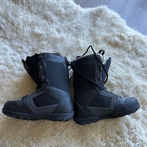 Snowboard boots men size 8 DC Phase